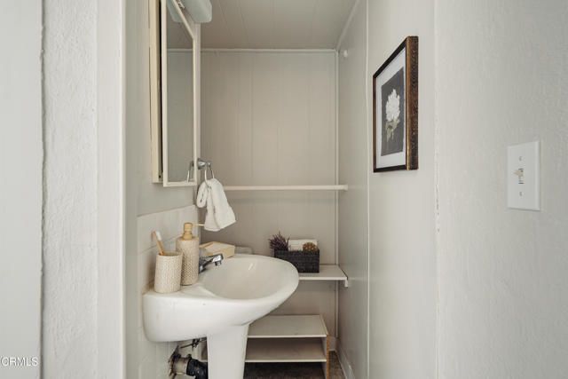 2843 Los Olivos Lane, La Crescenta, CA 91214