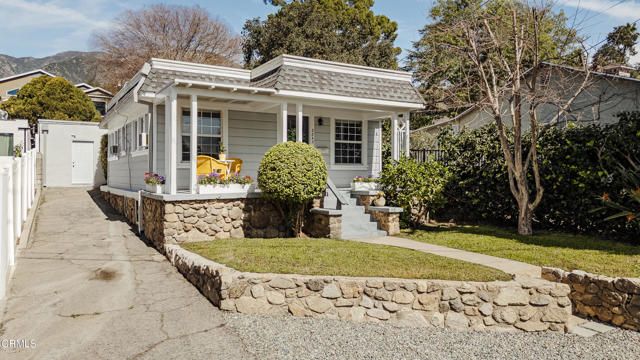 2843 Los Olivos Lane, La Crescenta, CA 91214