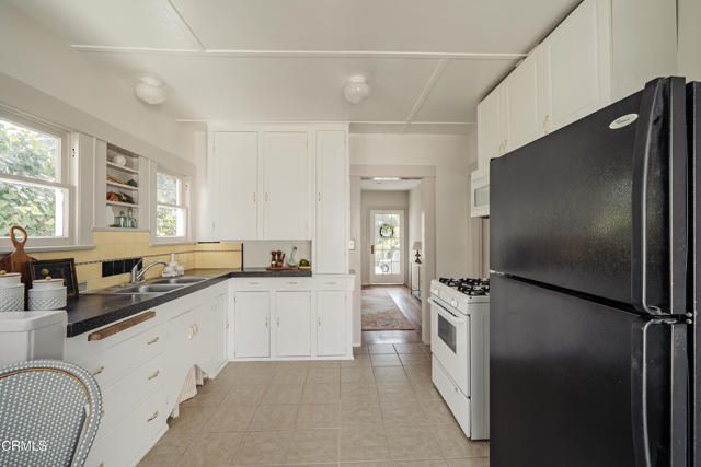 2843 Los Olivos Lane, La Crescenta, CA 91214