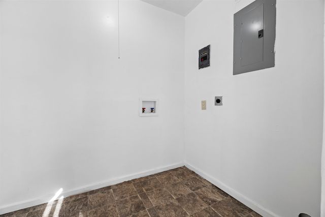 501 E Eddy, Gladewater, TX 75647