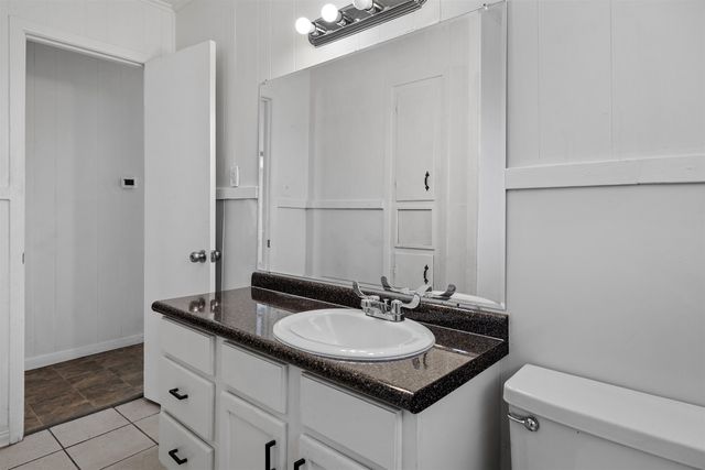 501 E Eddy, Gladewater, TX 75647