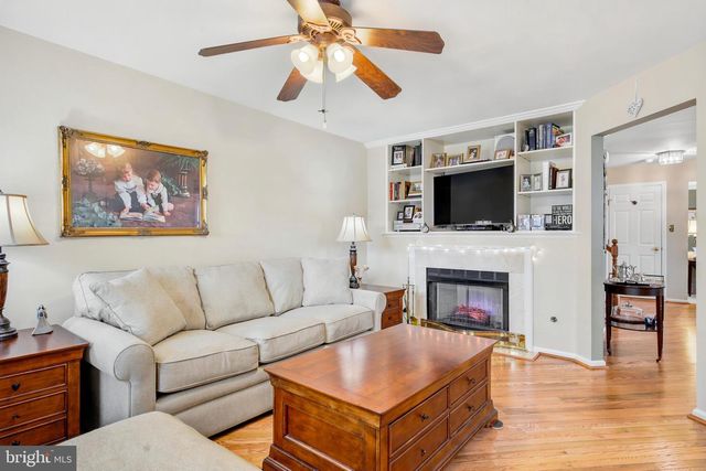 98 WALKER RD, Royersford, PA 19468