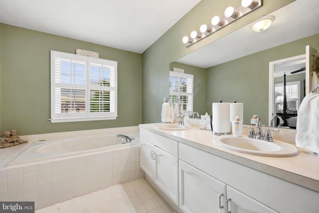 98 WALKER RD, Royersford, PA 19468