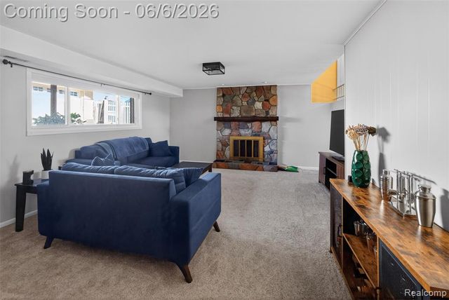 33942 Coachwood Drive, Sterling Heights, MI 48312