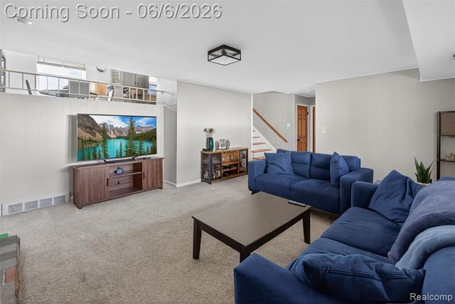 33942 Coachwood Drive, Sterling Heights, MI 48312