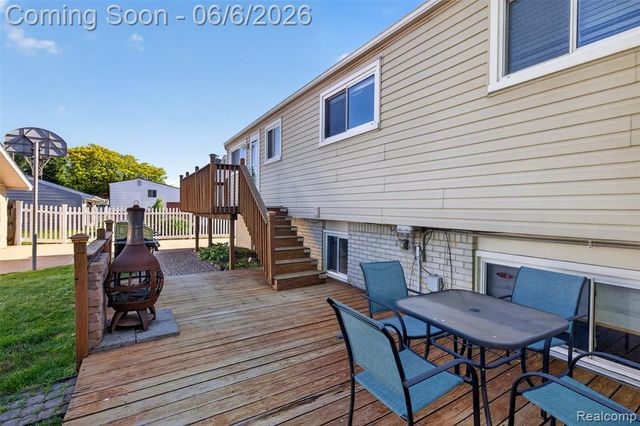33942 Coachwood Drive, Sterling Heights, MI 48312