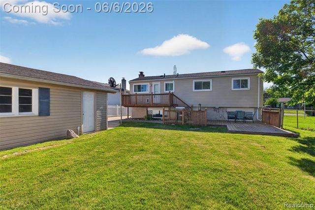 33942 Coachwood Drive, Sterling Heights, MI 48312
