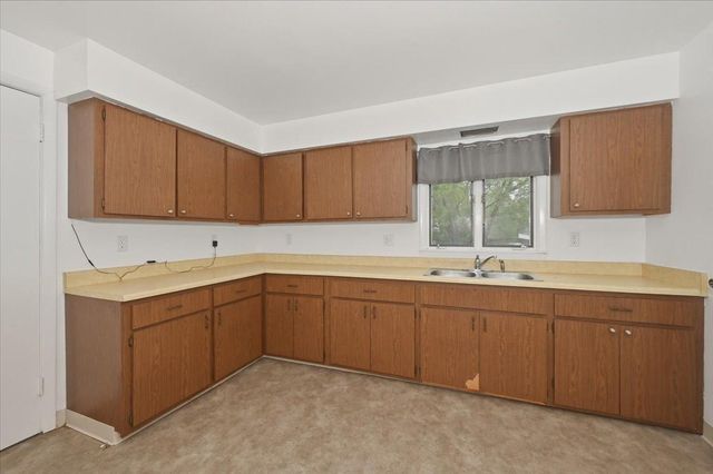 2004 E 5th Street, Superior, WI 54880