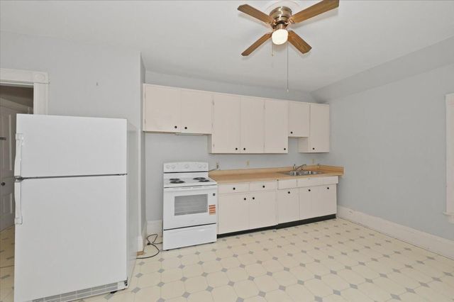 2004 E 5th Street, Superior, WI 54880