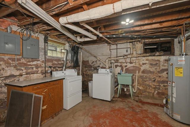 2004 E 5th Street, Superior, WI 54880
