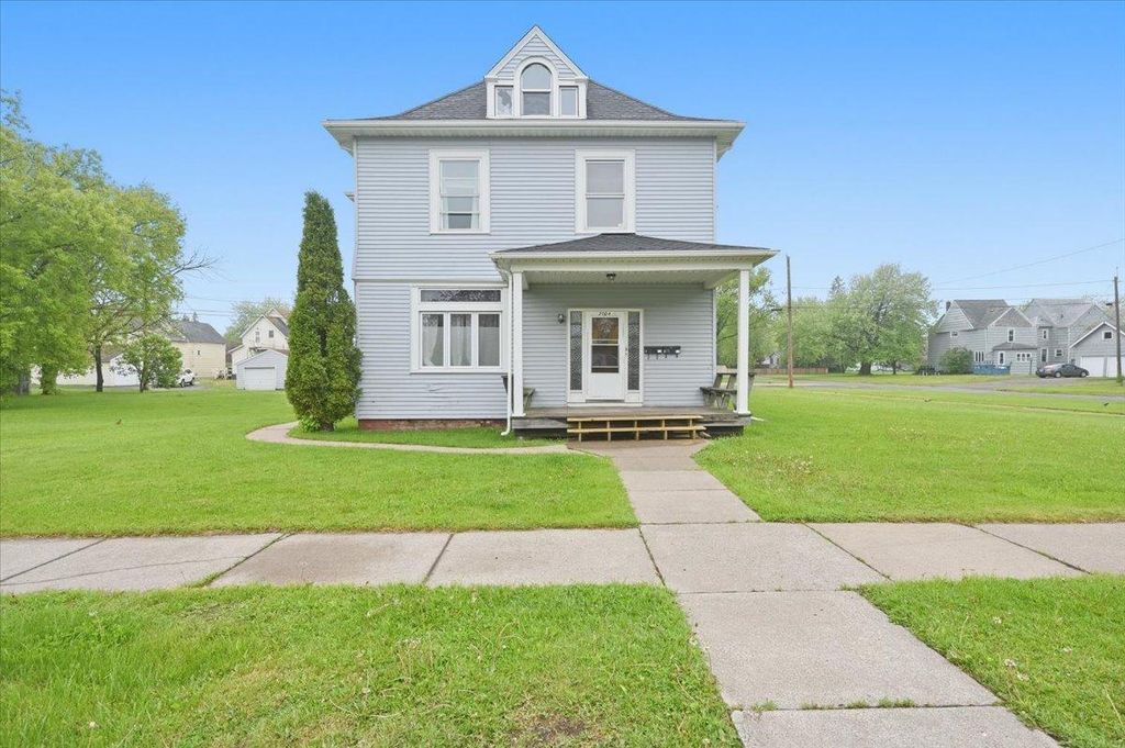 2004 E 5th Street, Superior, WI 54880