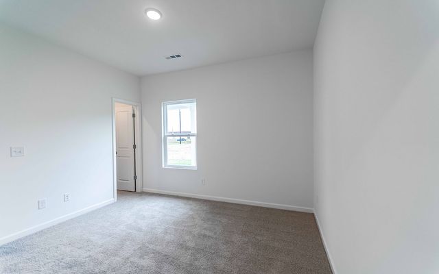 97 Stonehenge Ln, Manchester, TN 37355