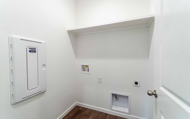 97 Stonehenge Ln, Manchester, TN 37355