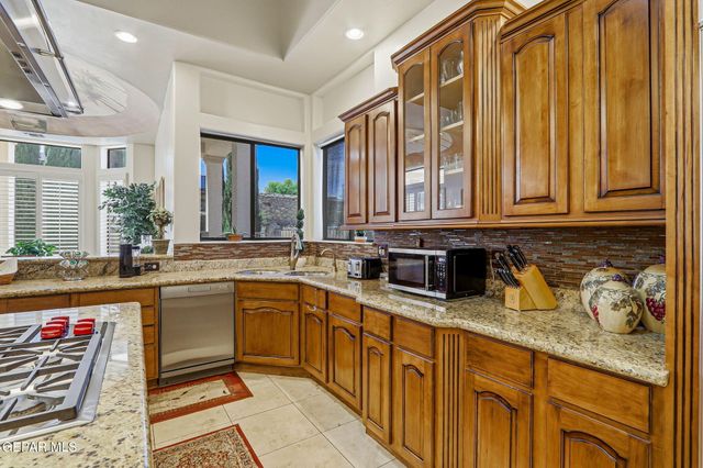 6340 FRANKLIN RED Drive, El Paso, TX 79912