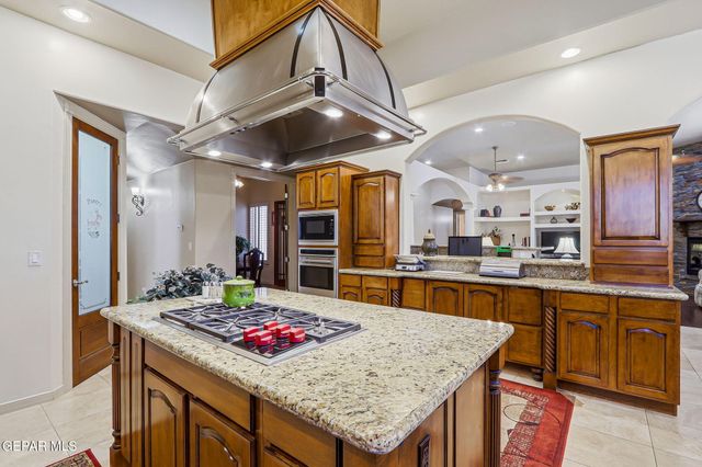 6340 FRANKLIN RED Drive, El Paso, TX 79912