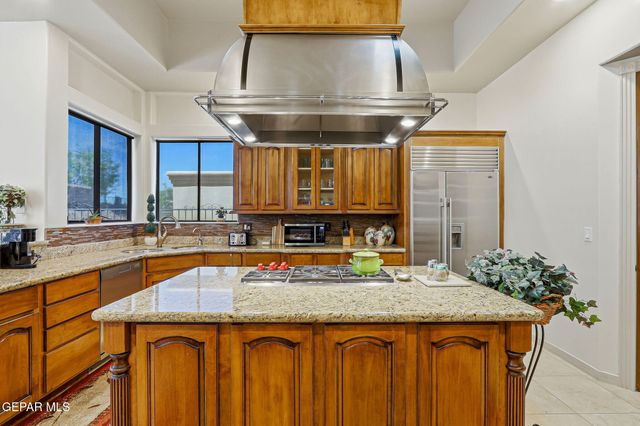 6340 FRANKLIN RED Drive, El Paso, TX 79912