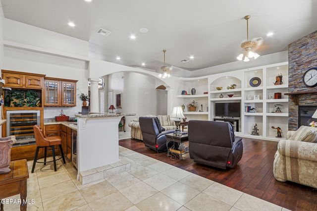 6340 FRANKLIN RED Drive, El Paso, TX 79912