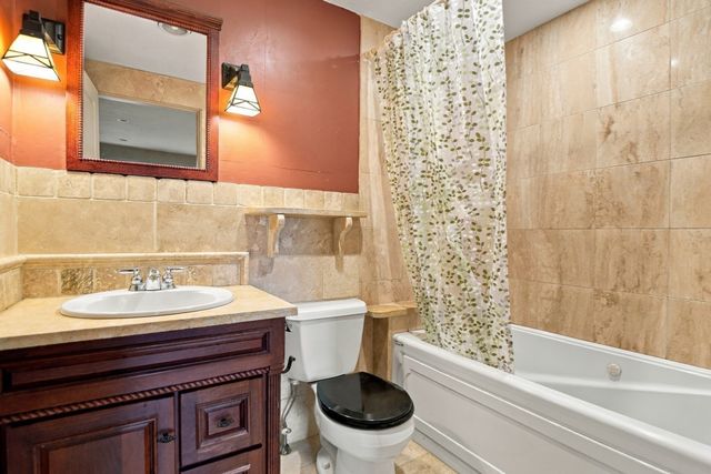 127 Cushing St, Cambridge, MA 02138
