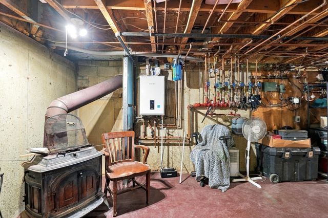 127 Cushing St, Cambridge, MA 02138