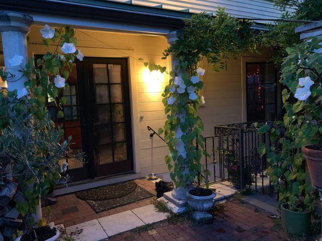 127 Cushing St, Cambridge, MA 02138