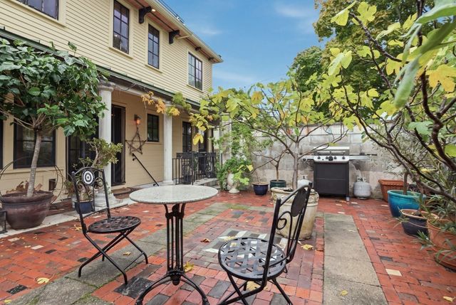 127 Cushing St, Cambridge, MA 02138