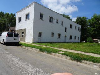 1930 9TH Street, Rock Island, IL 61201