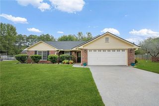 28 Greystone NW Lane, Cartersville, GA 30121
