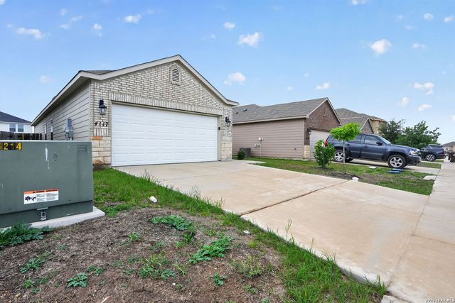 4117 ASHER ALY, St Hedwig, TX 78152