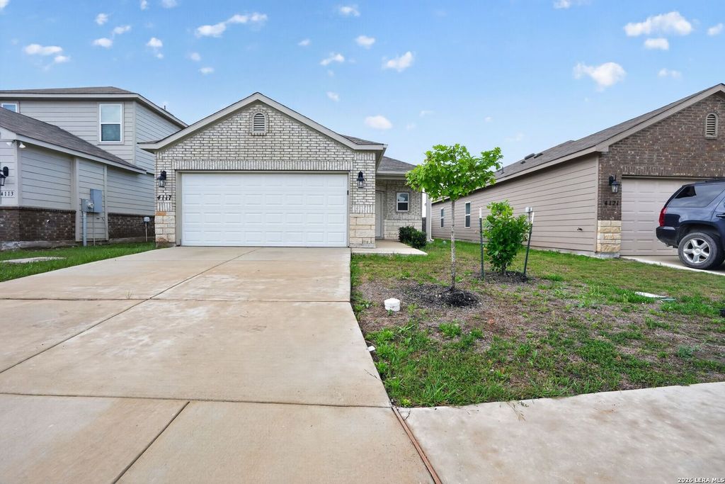 4117 ASHER ALY, St Hedwig, TX 78152