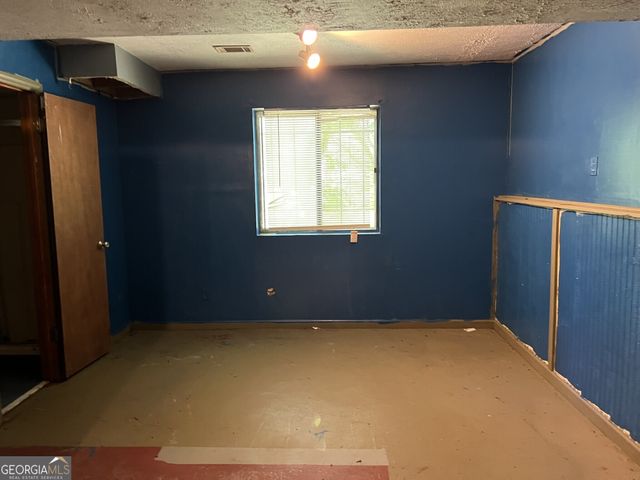 816 Cedar Lake Drive SE, Conyers, GA 30094