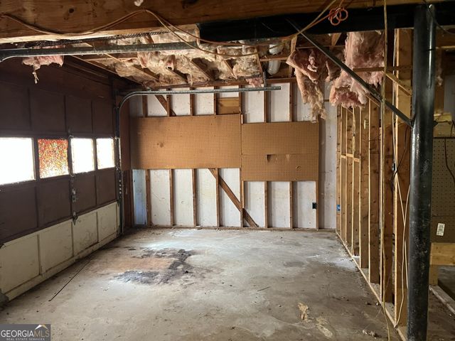 816 Cedar Lake Drive SE, Conyers, GA 30094