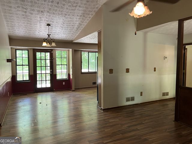 816 Cedar Lake Drive SE, Conyers, GA 30094