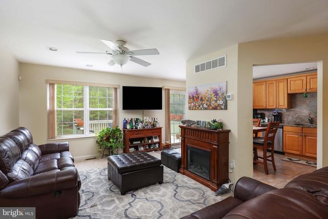 126 HIDDEN DR, Blackwood, NJ 08012