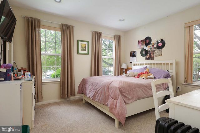 126 HIDDEN DR, Blackwood, NJ 08012