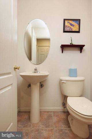 126 HIDDEN DR, Blackwood, NJ 08012