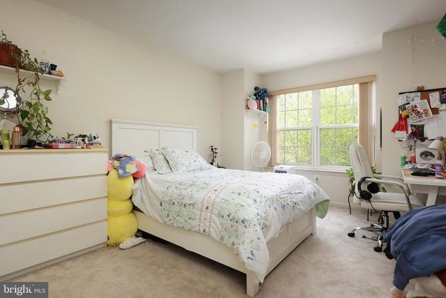 126 HIDDEN DR, Blackwood, NJ 08012