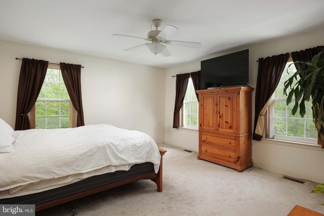 126 HIDDEN DR, Blackwood, NJ 08012