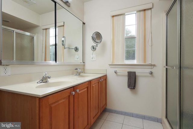 126 HIDDEN DR, Blackwood, NJ 08012