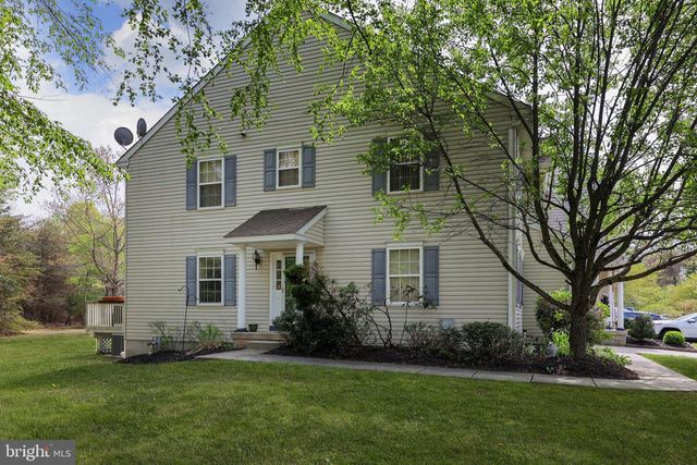 126 HIDDEN DR, Blackwood, NJ 08012