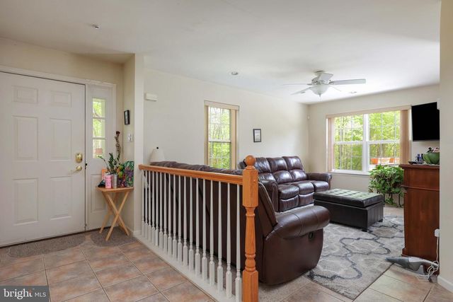 126 HIDDEN DR, Blackwood, NJ 08012