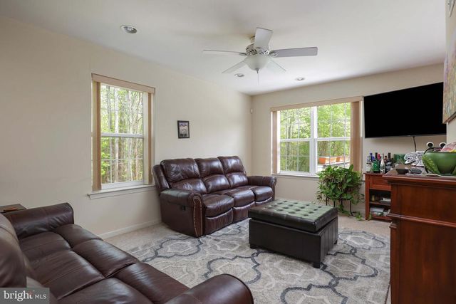 126 HIDDEN DR, Blackwood, NJ 08012