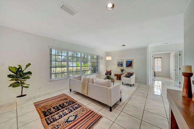 1251 SW 67th Avenue, Plantation, FL 33317