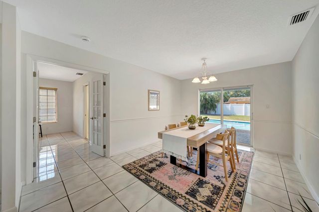 1251 SW 67th Avenue, Plantation, FL 33317