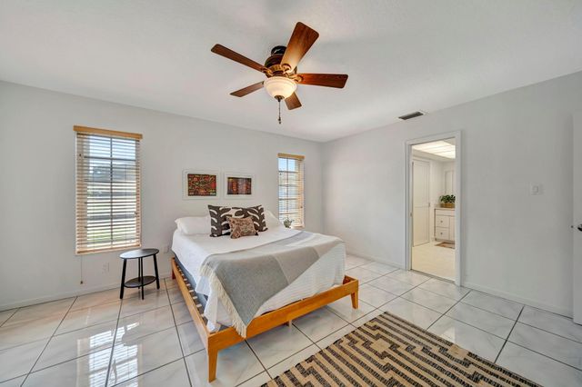 1251 SW 67th Avenue, Plantation, FL 33317