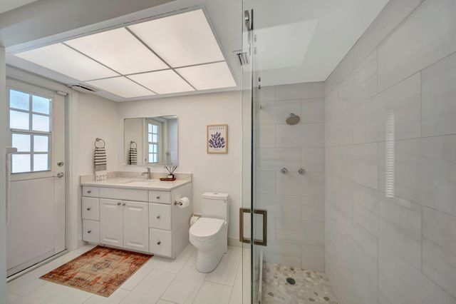 1251 SW 67th Avenue, Plantation, FL 33317