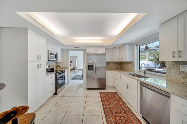 1251 SW 67th Avenue, Plantation, FL 33317