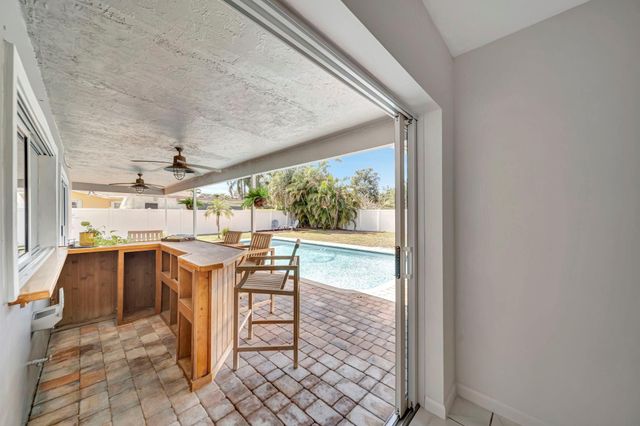 1251 SW 67th Avenue, Plantation, FL 33317