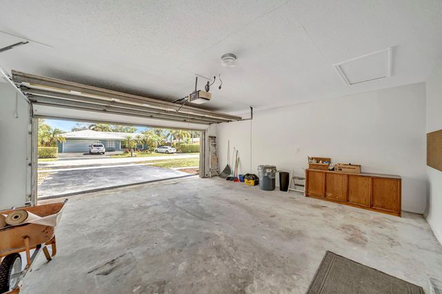 1251 SW 67th Avenue, Plantation, FL 33317