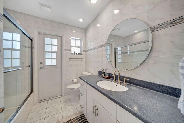 1251 SW 67th Avenue, Plantation, FL 33317