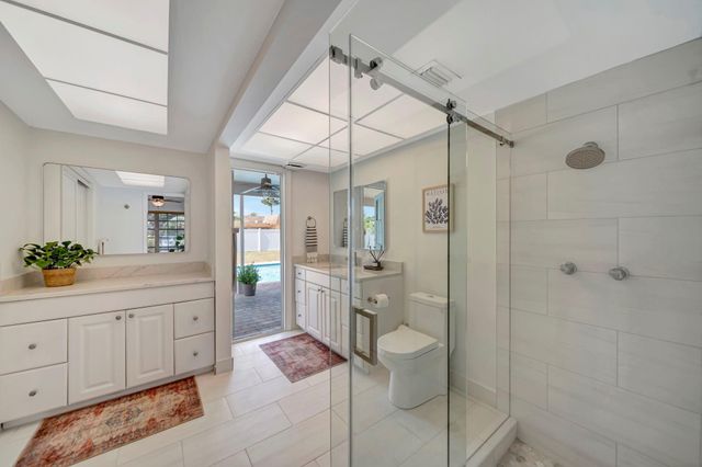 1251 SW 67th Avenue, Plantation, FL 33317